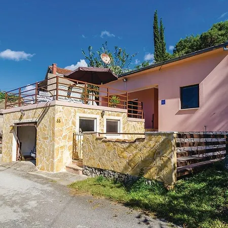 Nyaraló Paul